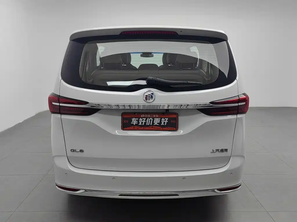 Фото 4 - Buick GL8