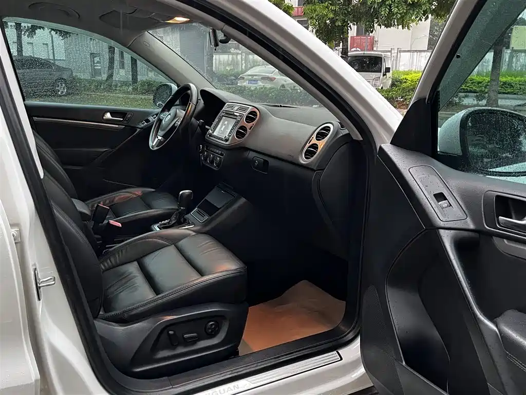 Volkswagen Tiguan 2013 1.8TSI Auto 2WD Comfort Edition фото 15