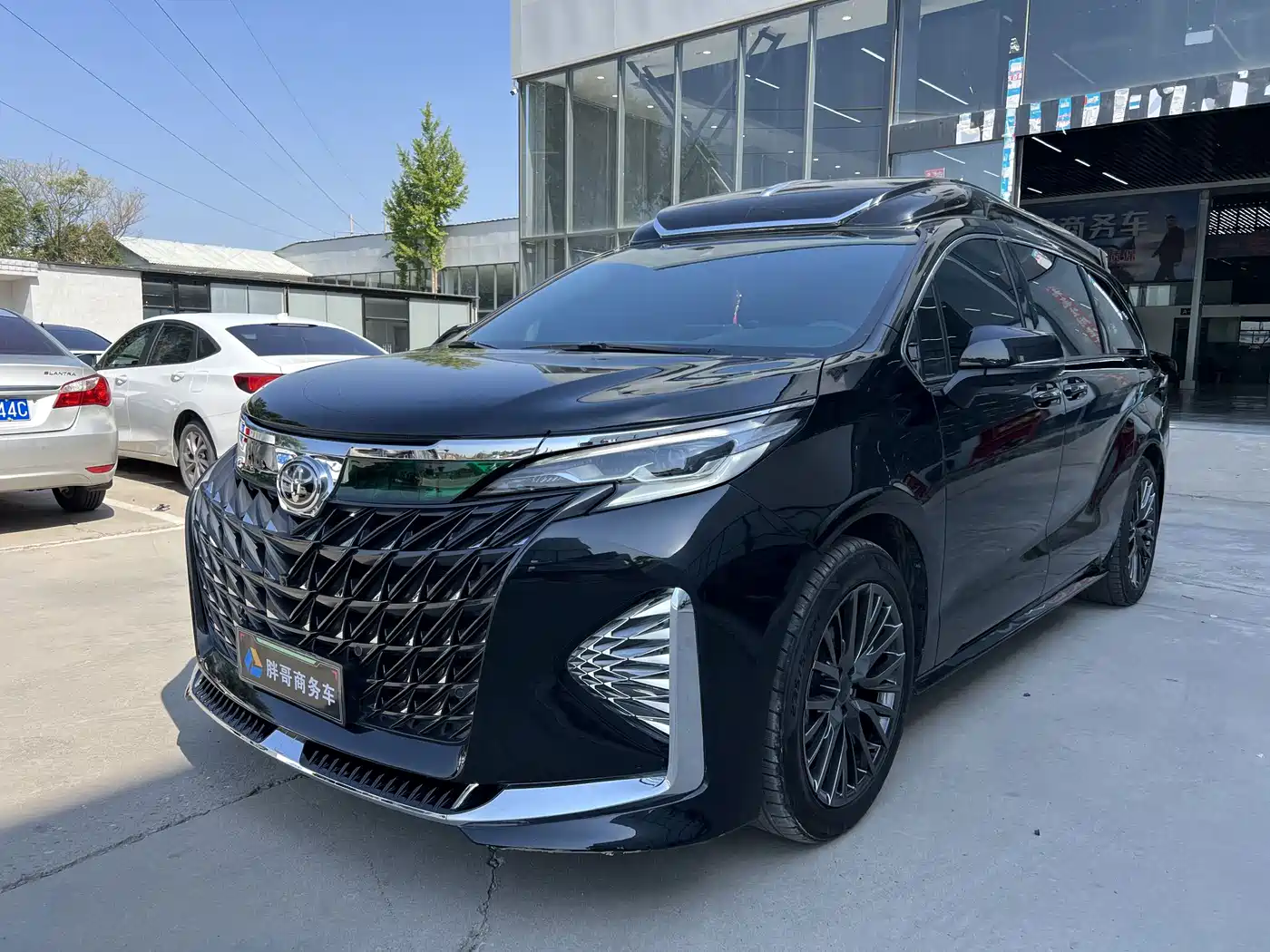 Huadong Auto Huadong Business Van 2026 2025 2.5L Hybrid High Roof Comfort