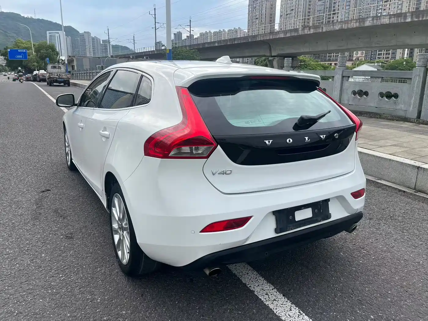 Volvo V40 2013 2014 2.0T Zhiya Edition