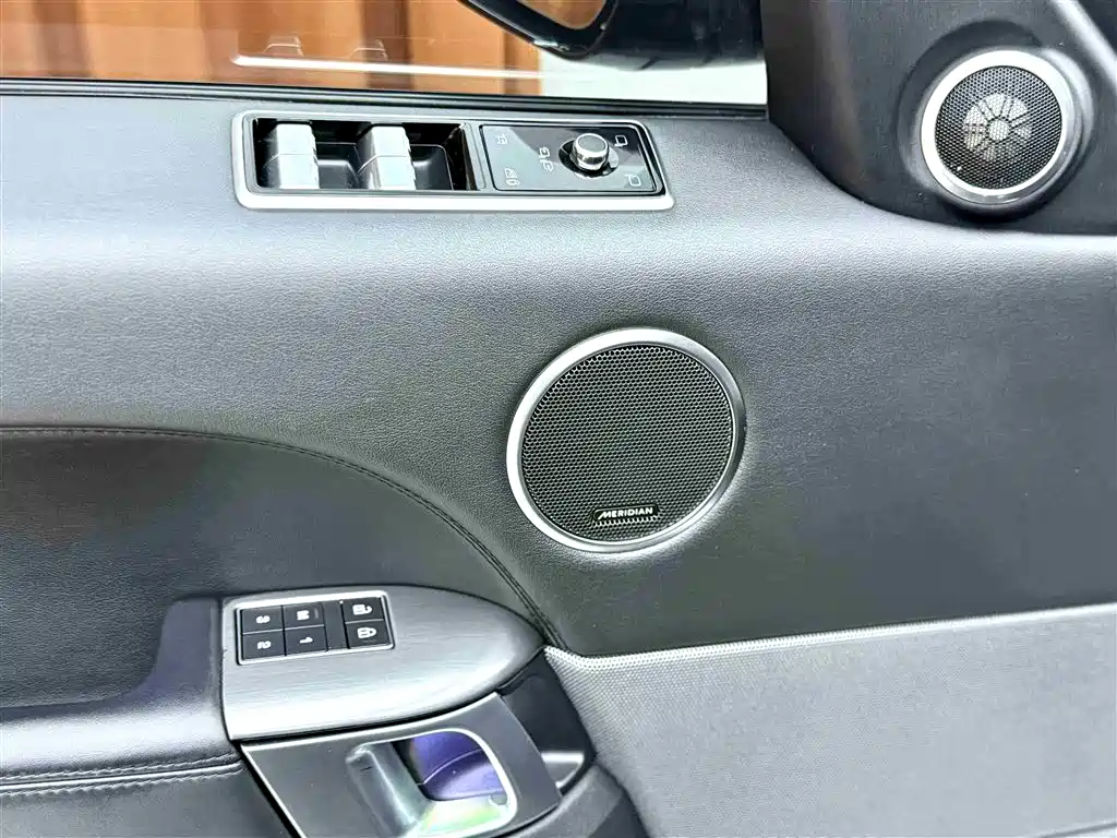 Land Rover Range Rover Sport 2021 3.0 L6 SE фото 14