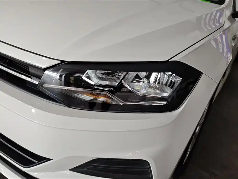 Volkswagen Polo 2021 Plus 1.5L Automatic Colorful Tech Edition фото 5