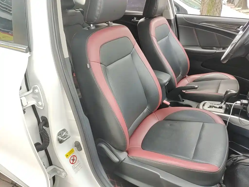 صورة 25 - Changan Eado XT