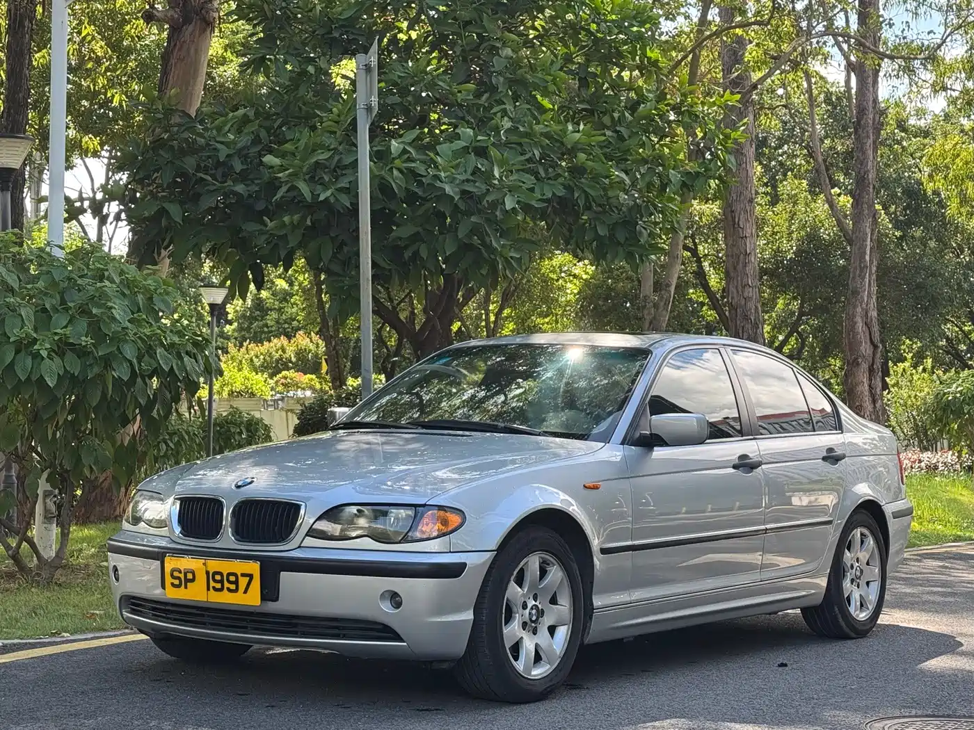 BMW 3 Series 2005 2004 318i