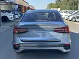 Фото 8 - Roewe i5