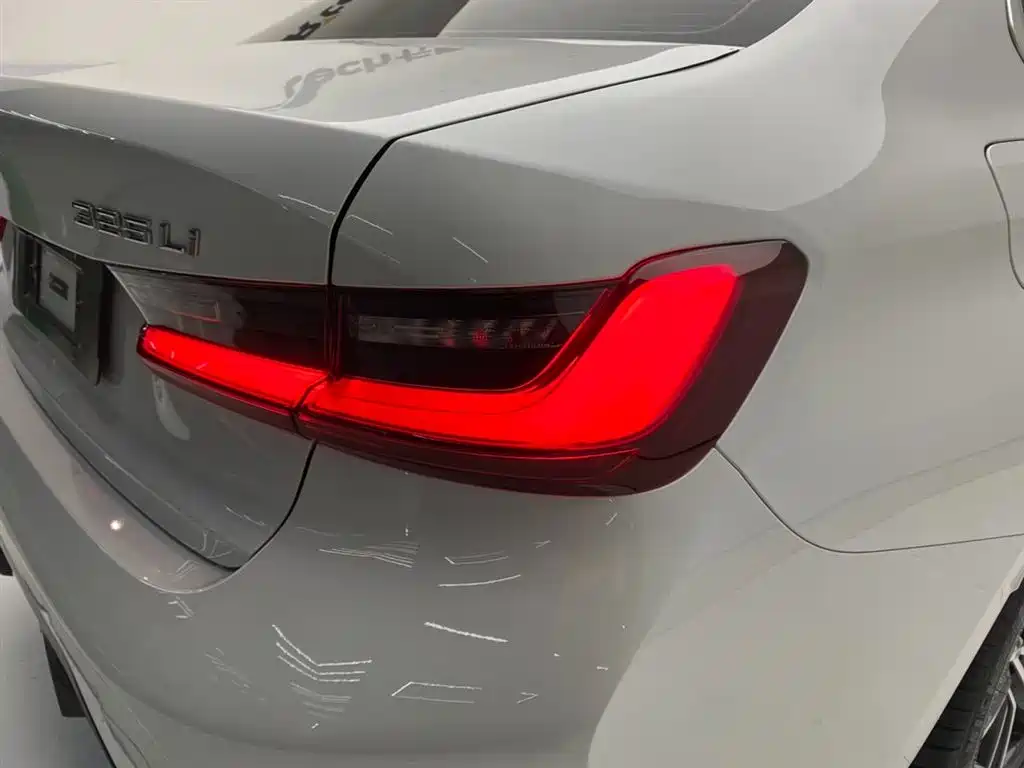 BMW 3 Series 2025 325Li M Sport Package фото 10