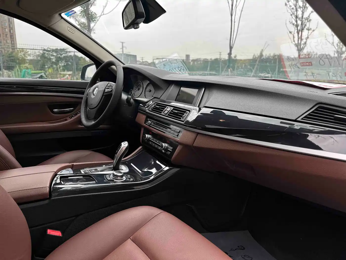 BMW 5 Series 2013 520Li Elegance фото 16
