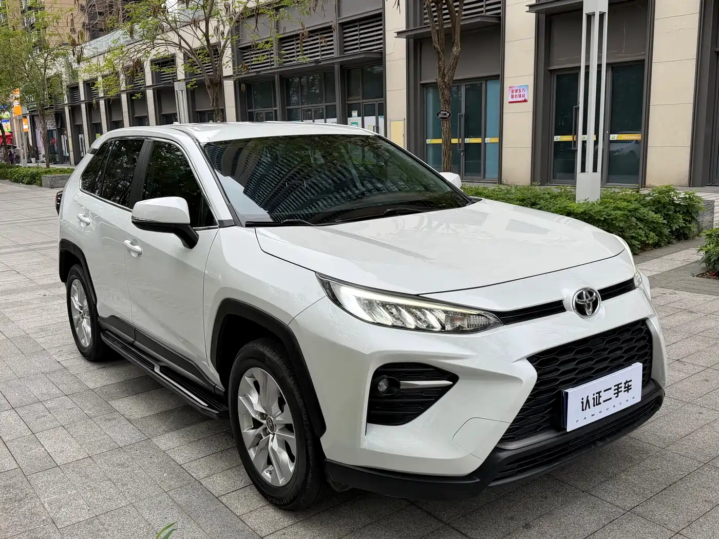 Toyota Wildlander 2022 2.0L CVT FWD Leading Edition фото 3