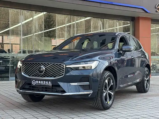 VOLVO XC60 2026