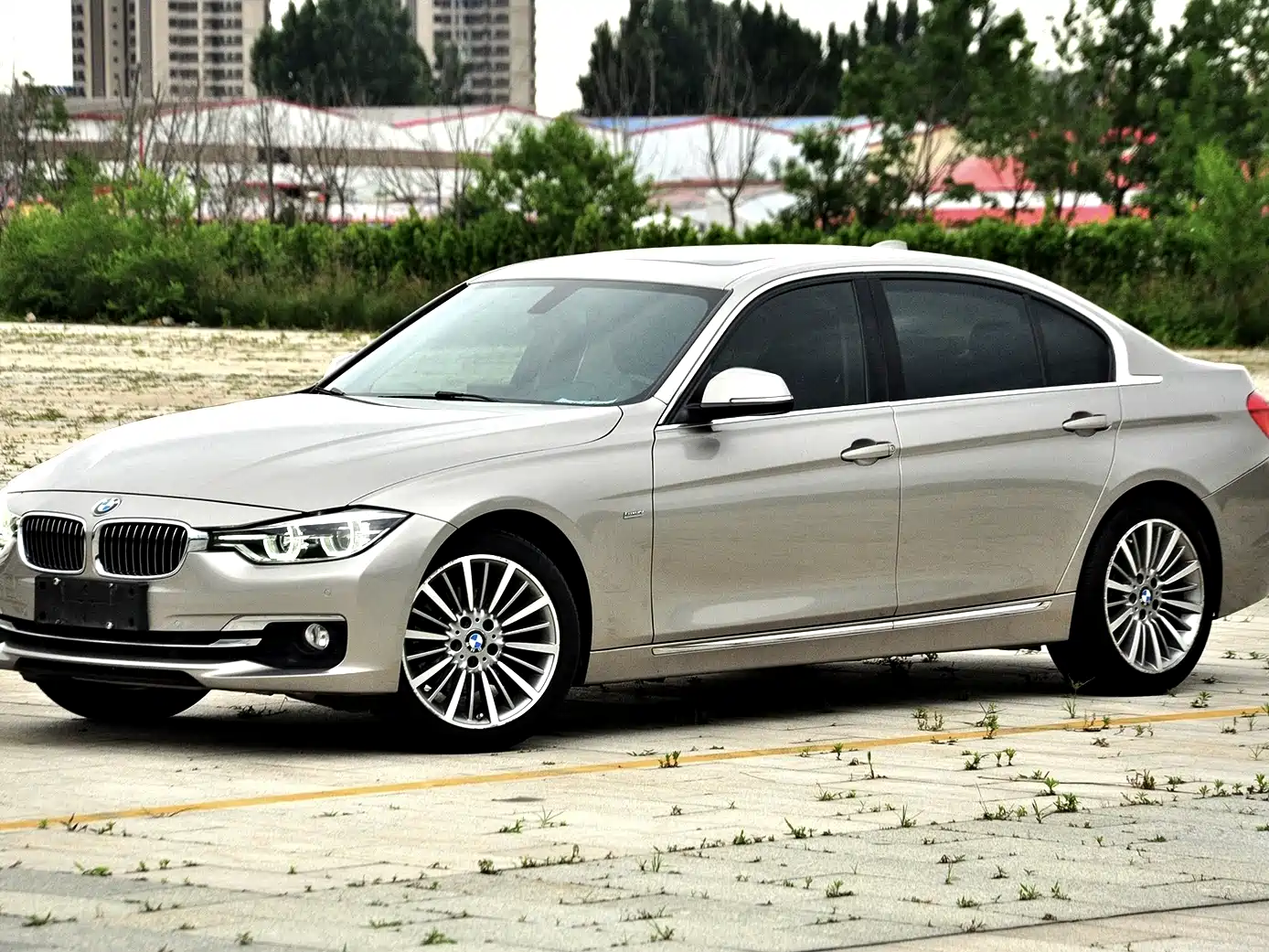 Photo 1 - BMW 3 Series