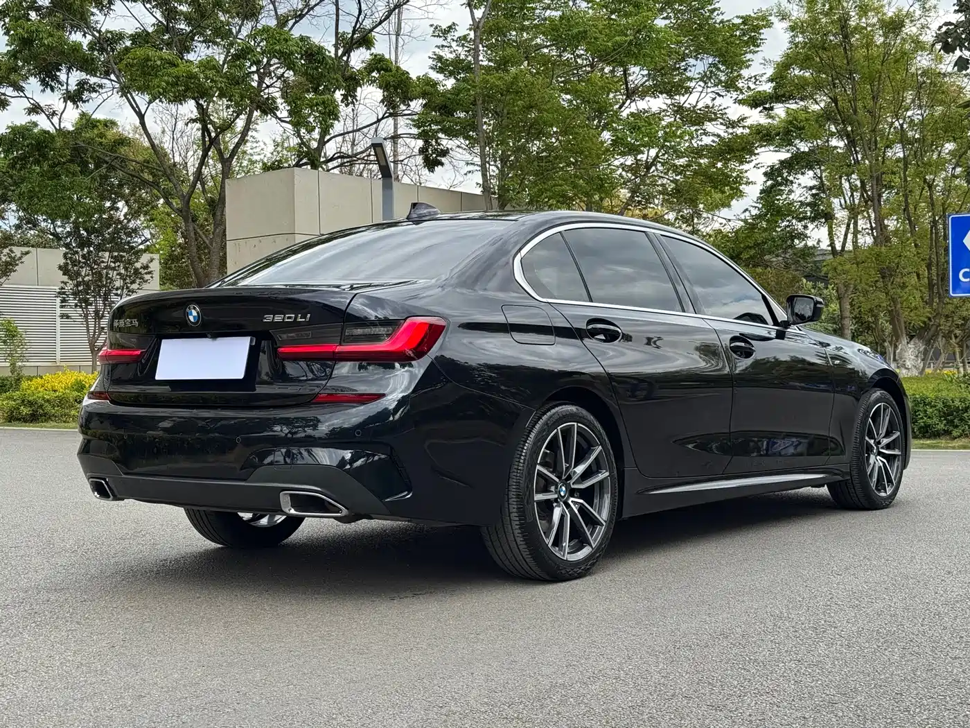 BMW 3 Series 2022 320Li M Sport Package фото 6