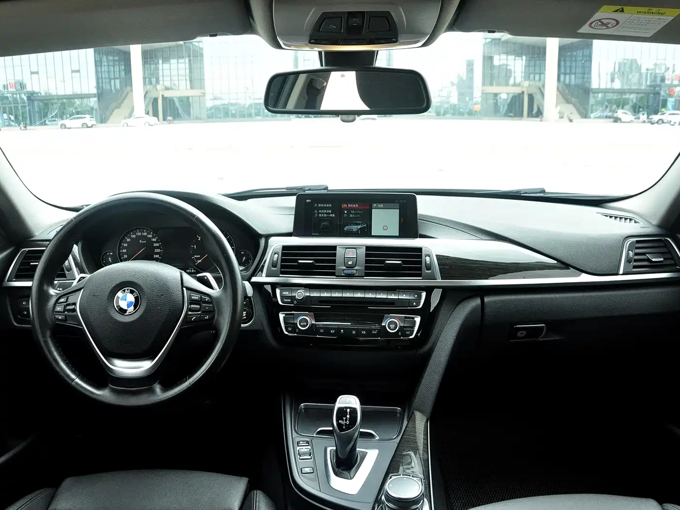 Photo 11 - BMW 3 Series