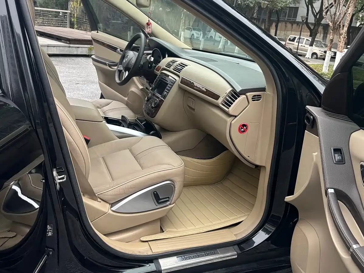 Mercedes-Benz R-Class 2011 R 350 L 4MATIC фото 14