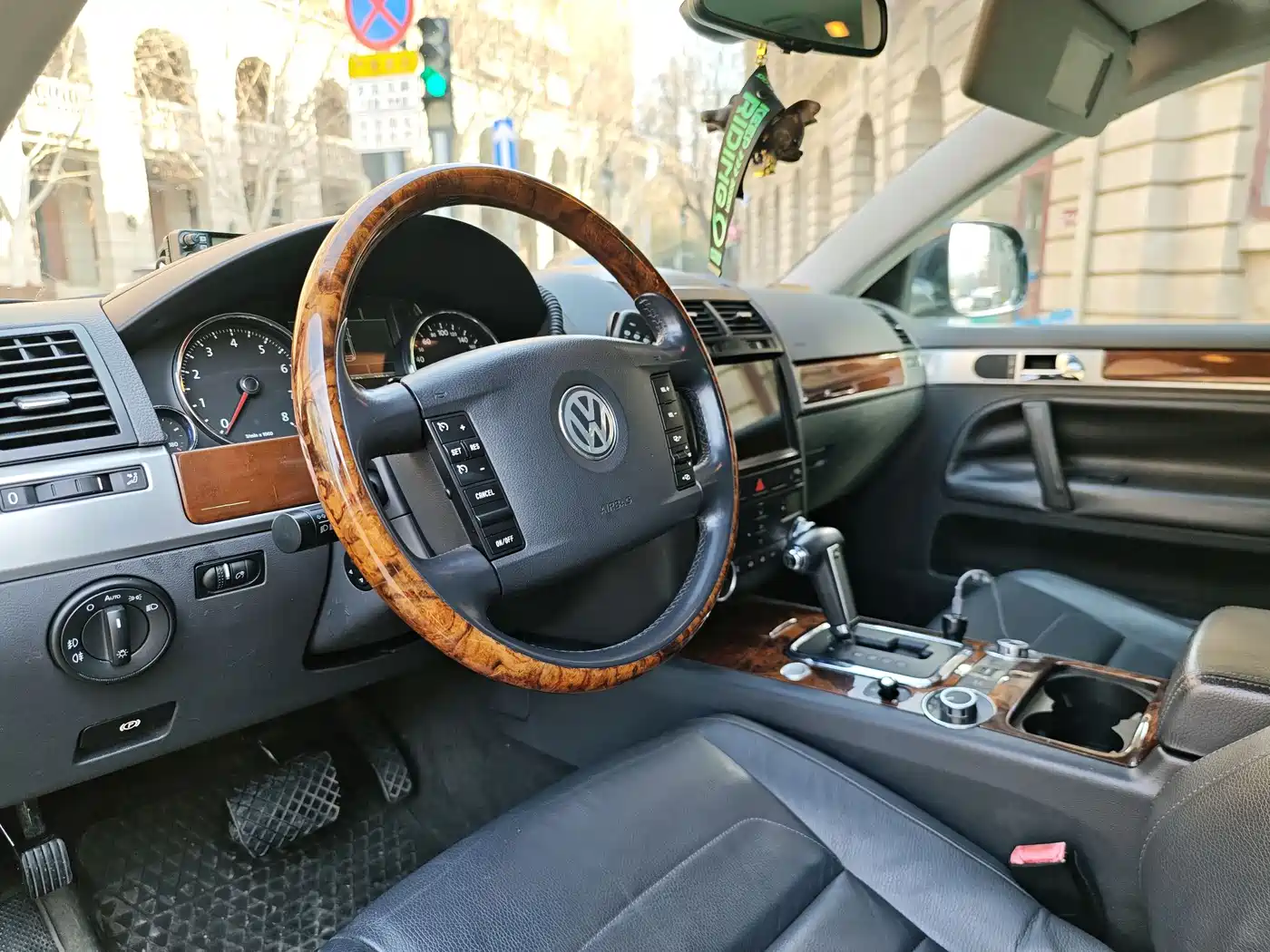 Фото 11 - Volkswagen Touareg