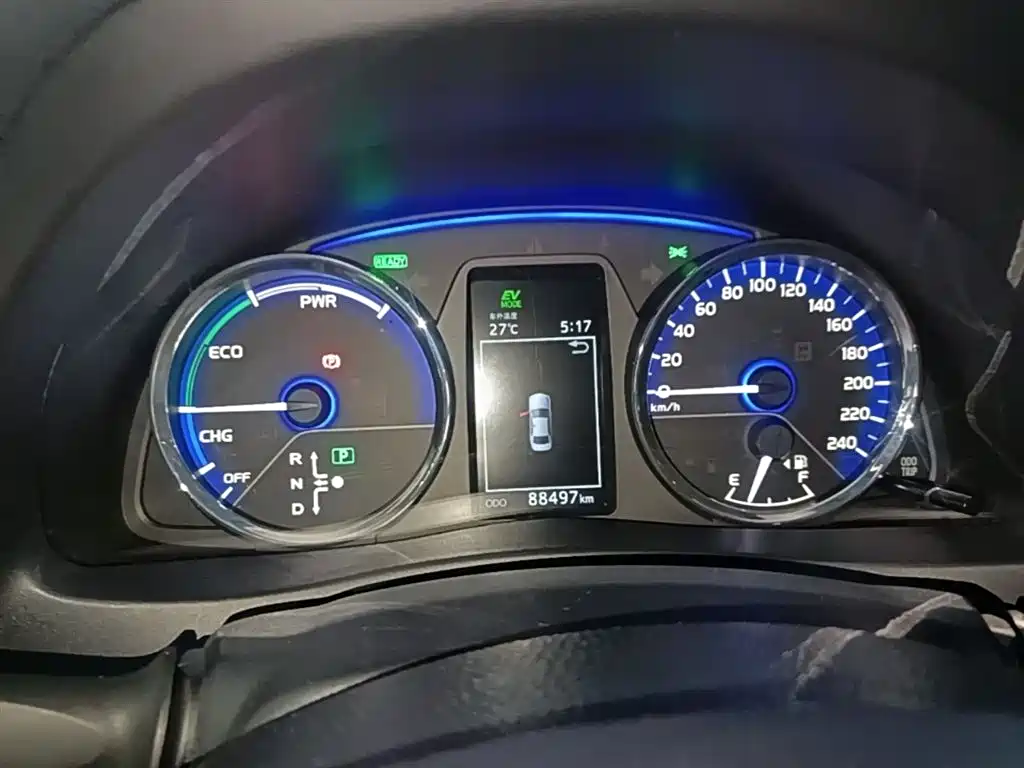 Toyota Corolla Twin Engine E+ 2019 1.8L E-CVT Luxury Edition фото 12