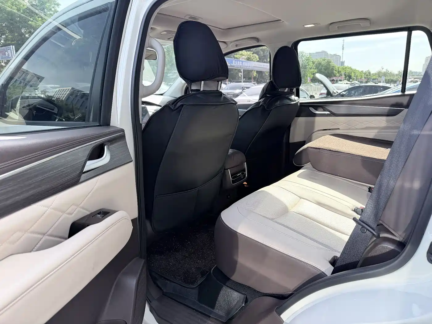 Dongfeng Fengdu Paladin 2023 Model 2.0T 4WD Premium Edition фото 7