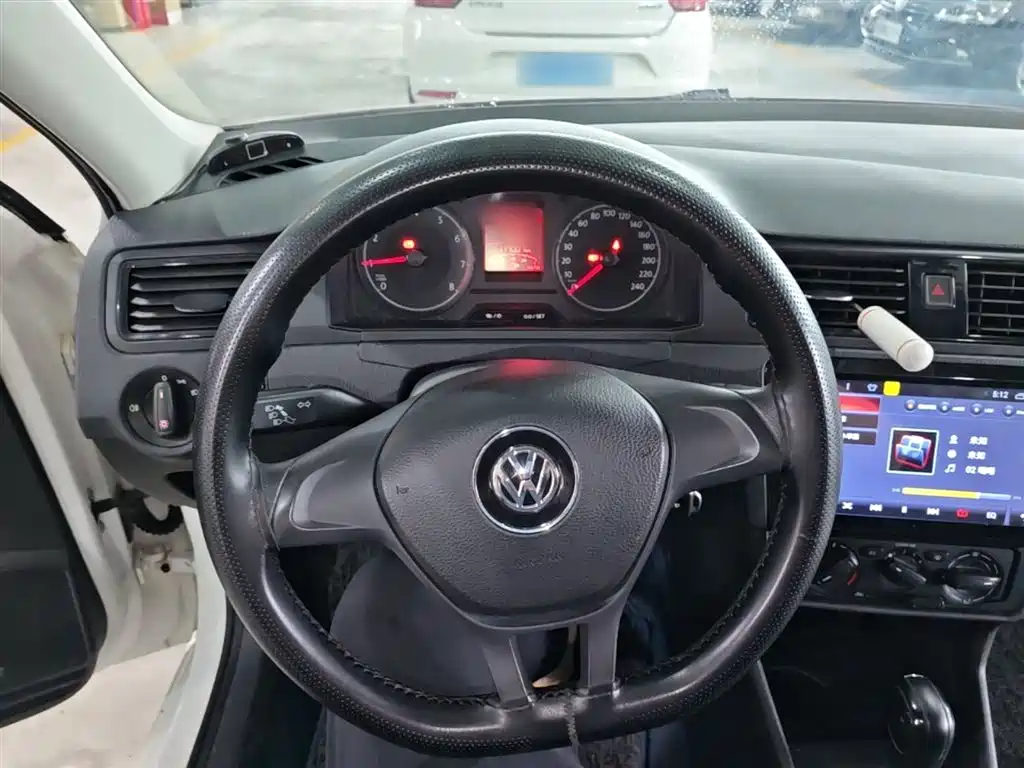 Volkswagen Santana 2016 1.6L Automatic Trend Edition фото 11