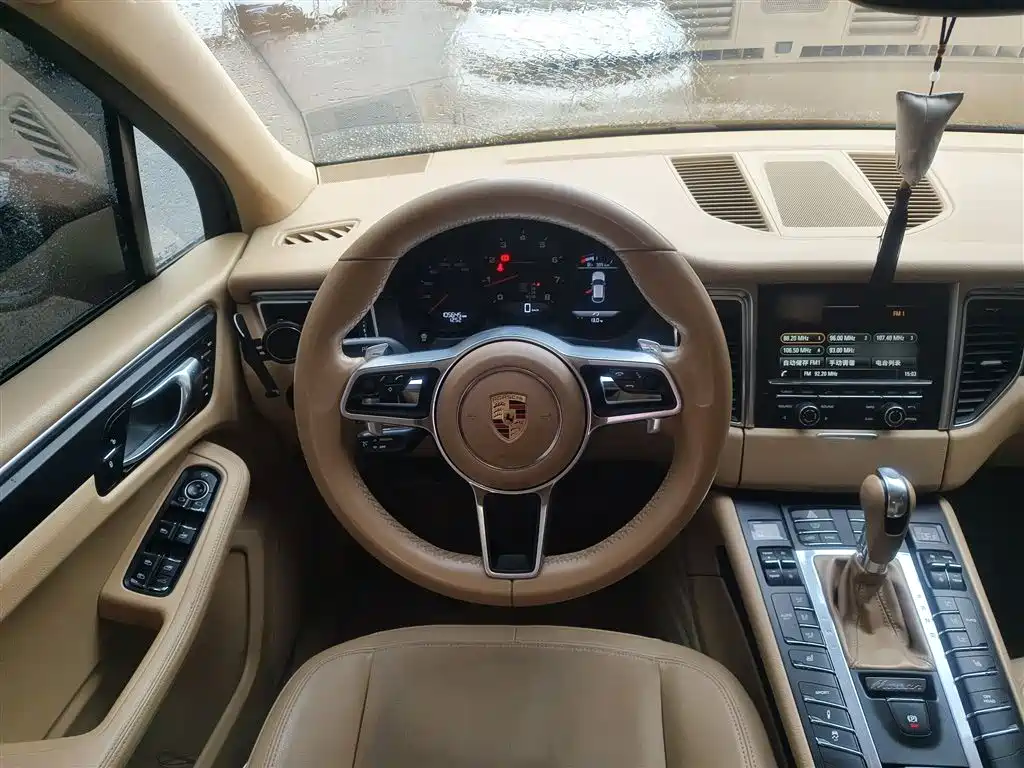 Porsche Macan 2016 Macan 2.0T фото 6
