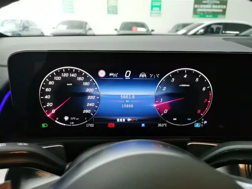 Mercedes-Benz GLB 2025 GLB 220 Dynamic фото 12