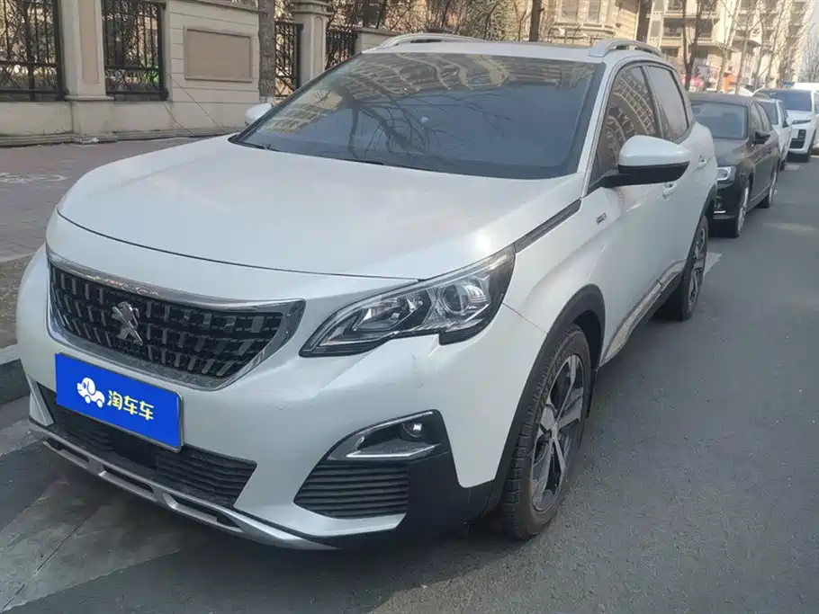 PEUGEOT 4008