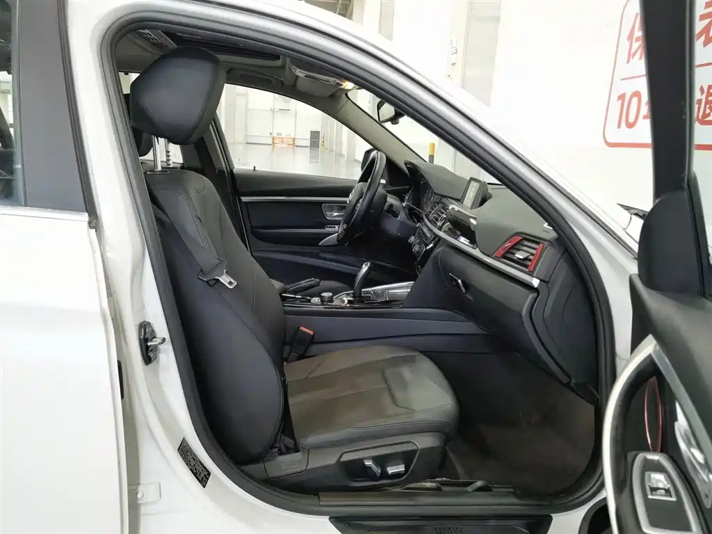 BMW 3 Series 2016 320Li Progressive фото 23