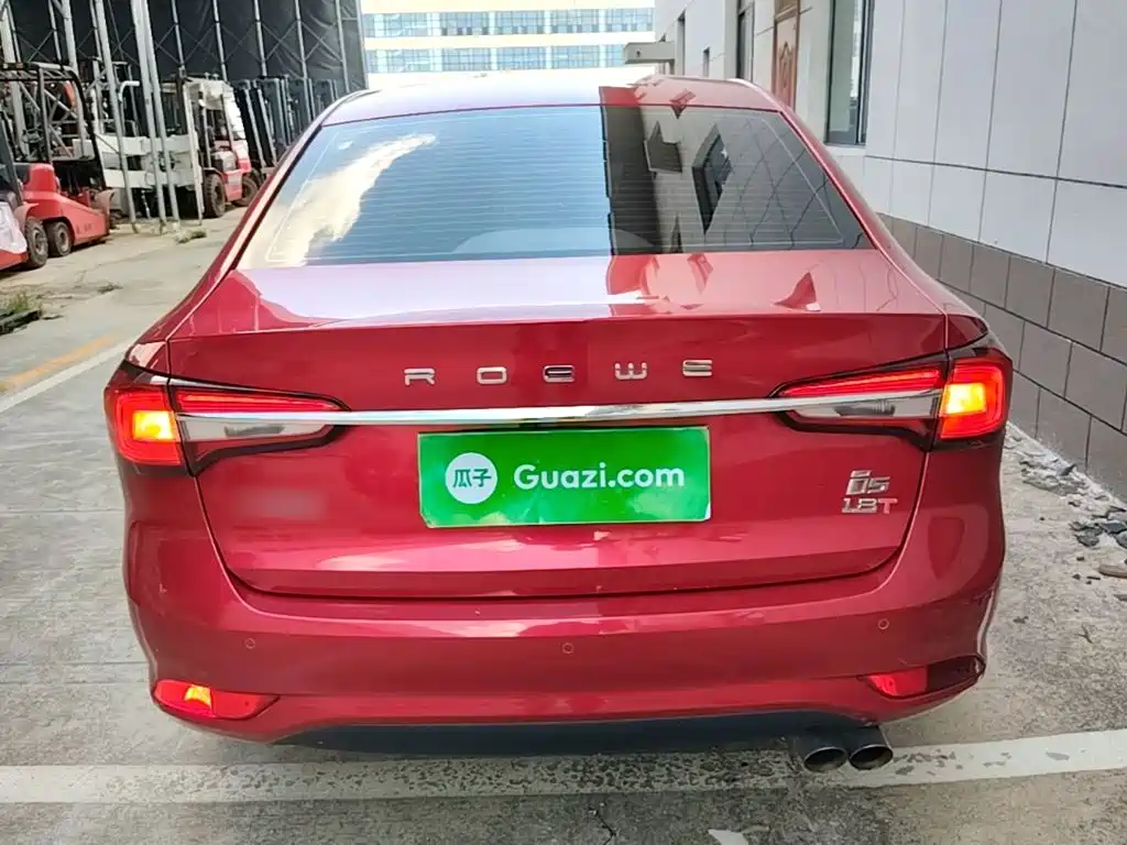 Фото 6 - Roewe i5