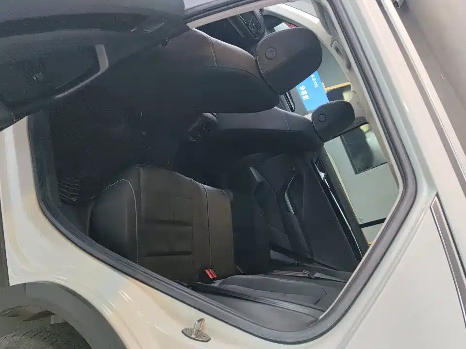 Volkswagen T-ROC 2022 280TSI DSG 2WD Comfort PLUS фото 10