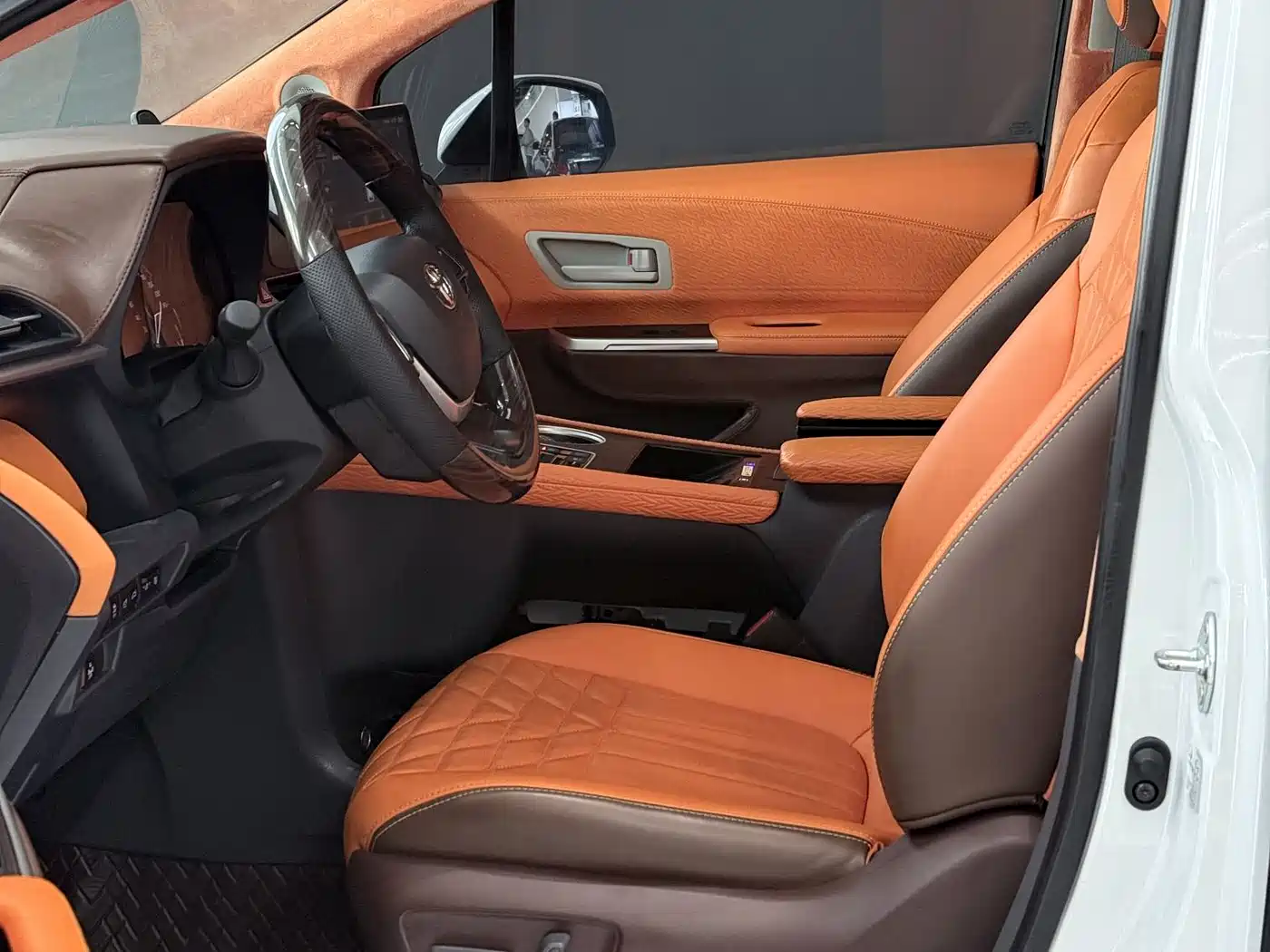 Toyota Sienna 2021 2.5L Hybrid Comfort Edition фото 8