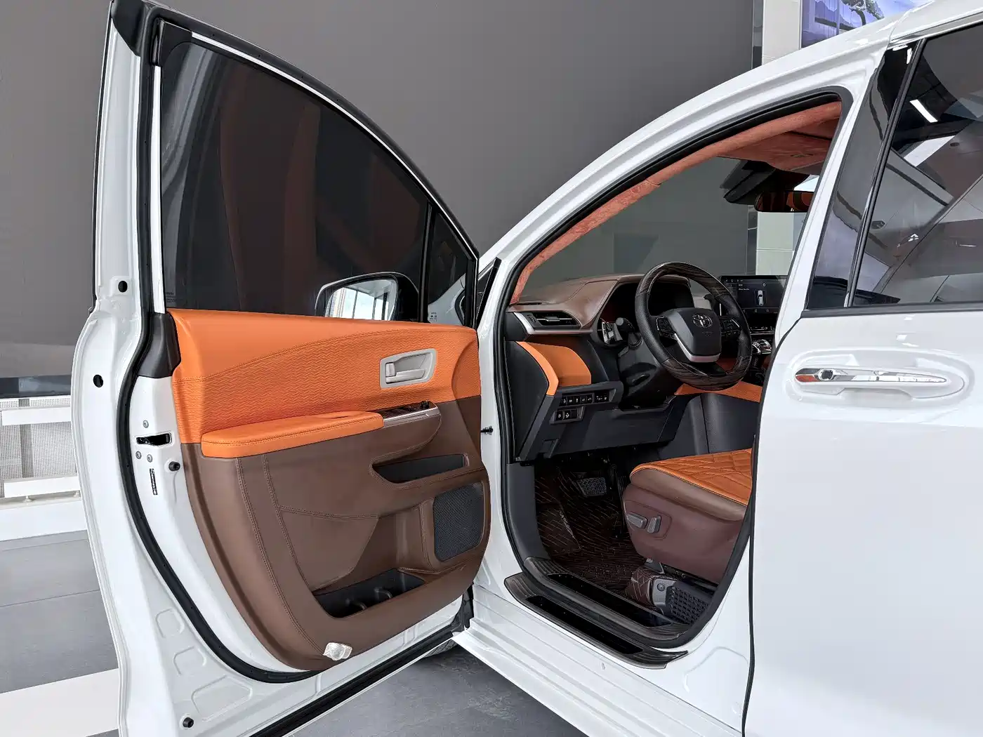 Toyota Sienna 2021 2.5L Hybrid Comfort Edition фото 7