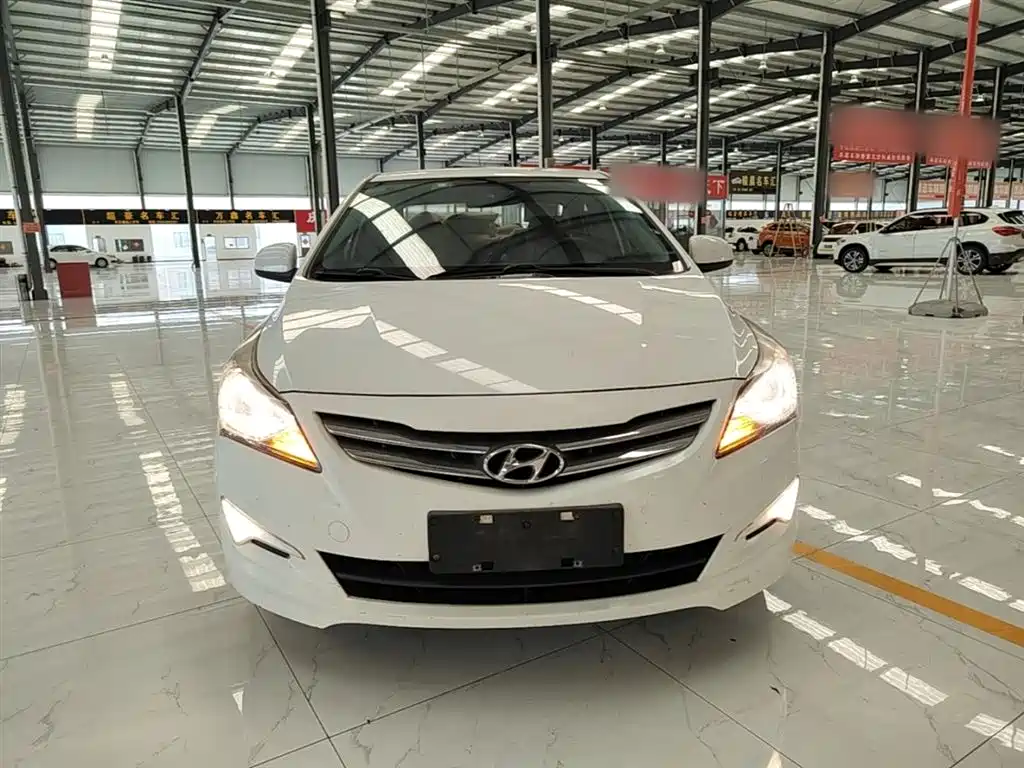 Hyundai Verna 2014 1.4L Automatic Smart GLS фото 3
