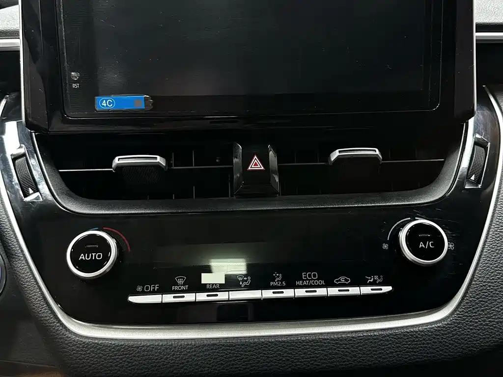 Toyota Corolla 2021 Hybrid 1.8L E-CVT Elite Edition фото 14