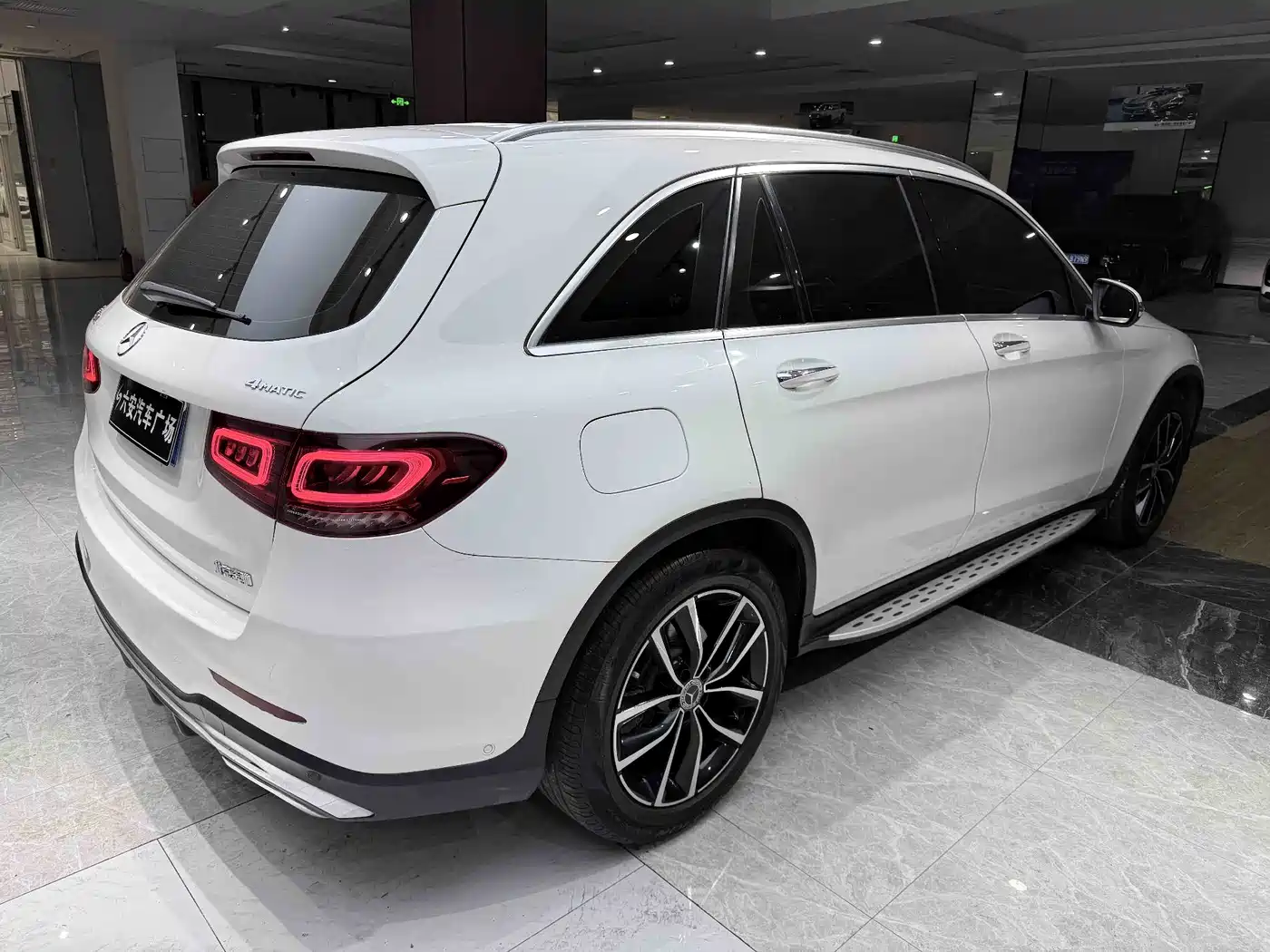Mercedes-Benz GLC 2021 GLC 260 L 4MATIC Luxury фото 4