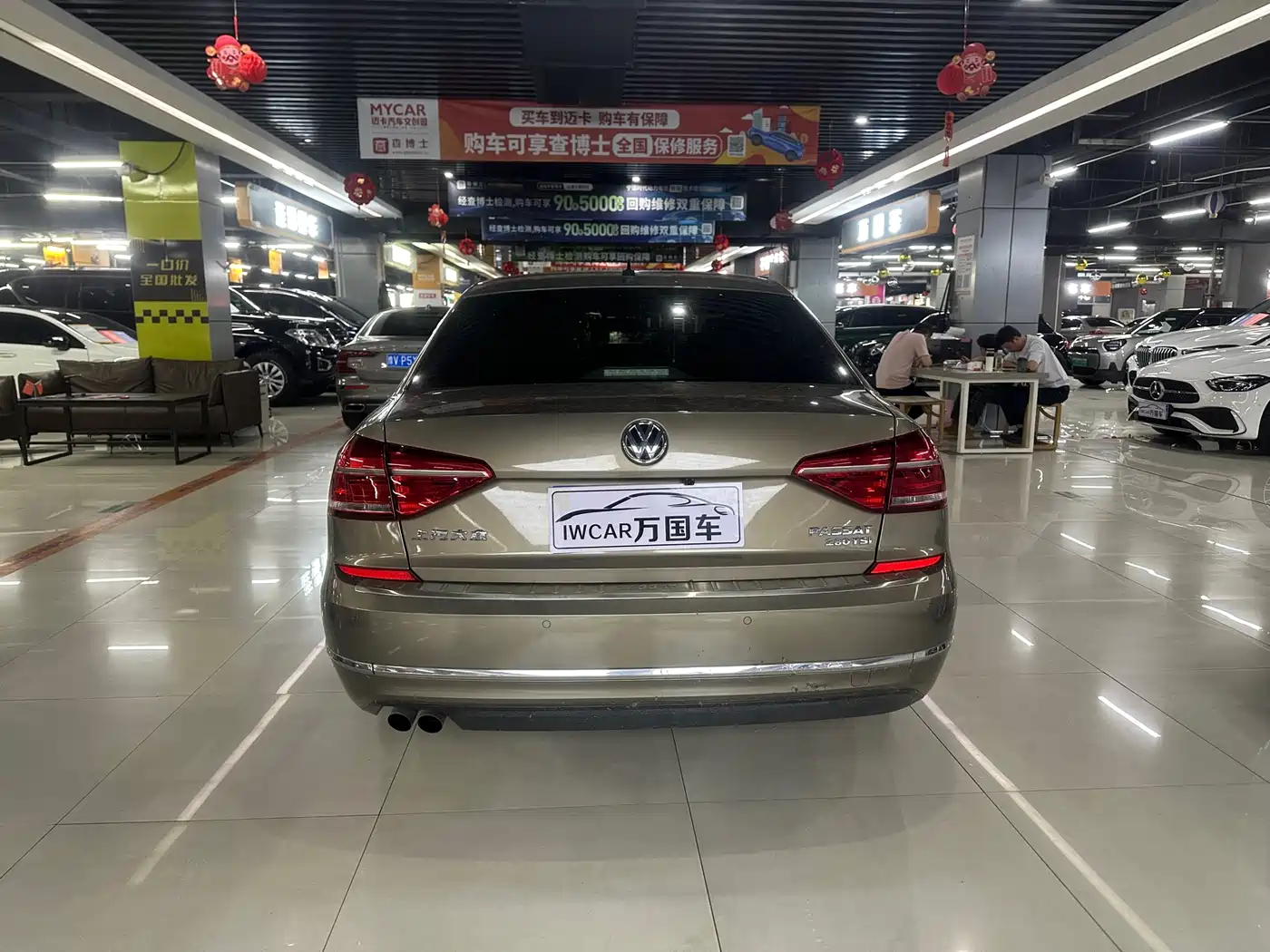 Volkswagen Passat 2016 280TSI DSG Honor Edition фото 8