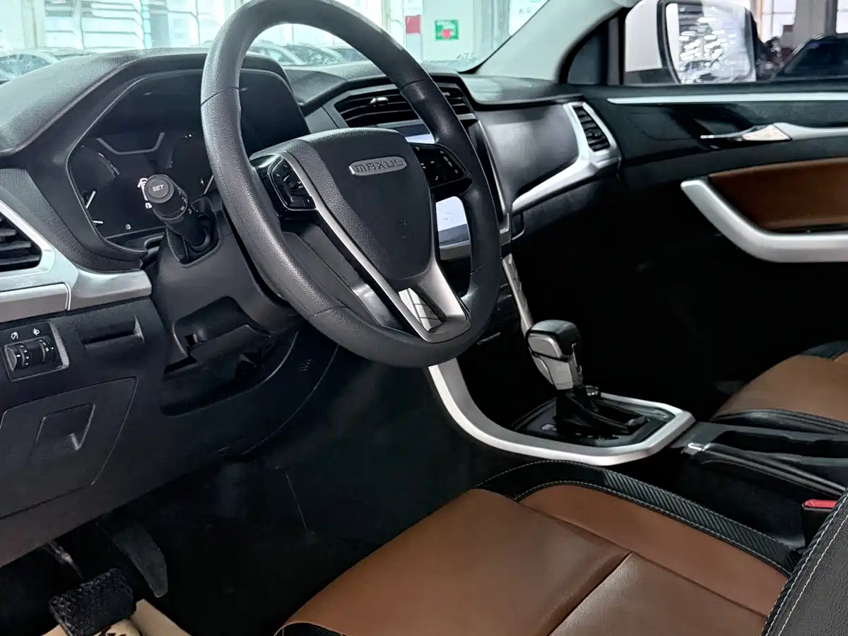 SAIC MAXUS CHASE T70