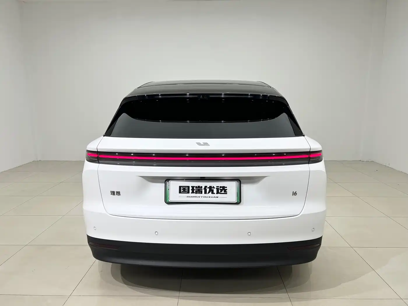 Фото 5 - Li Auto i6