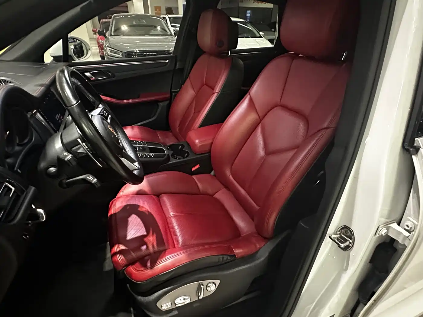 Porsche Macan 2020 Macan 2.0T фото 10