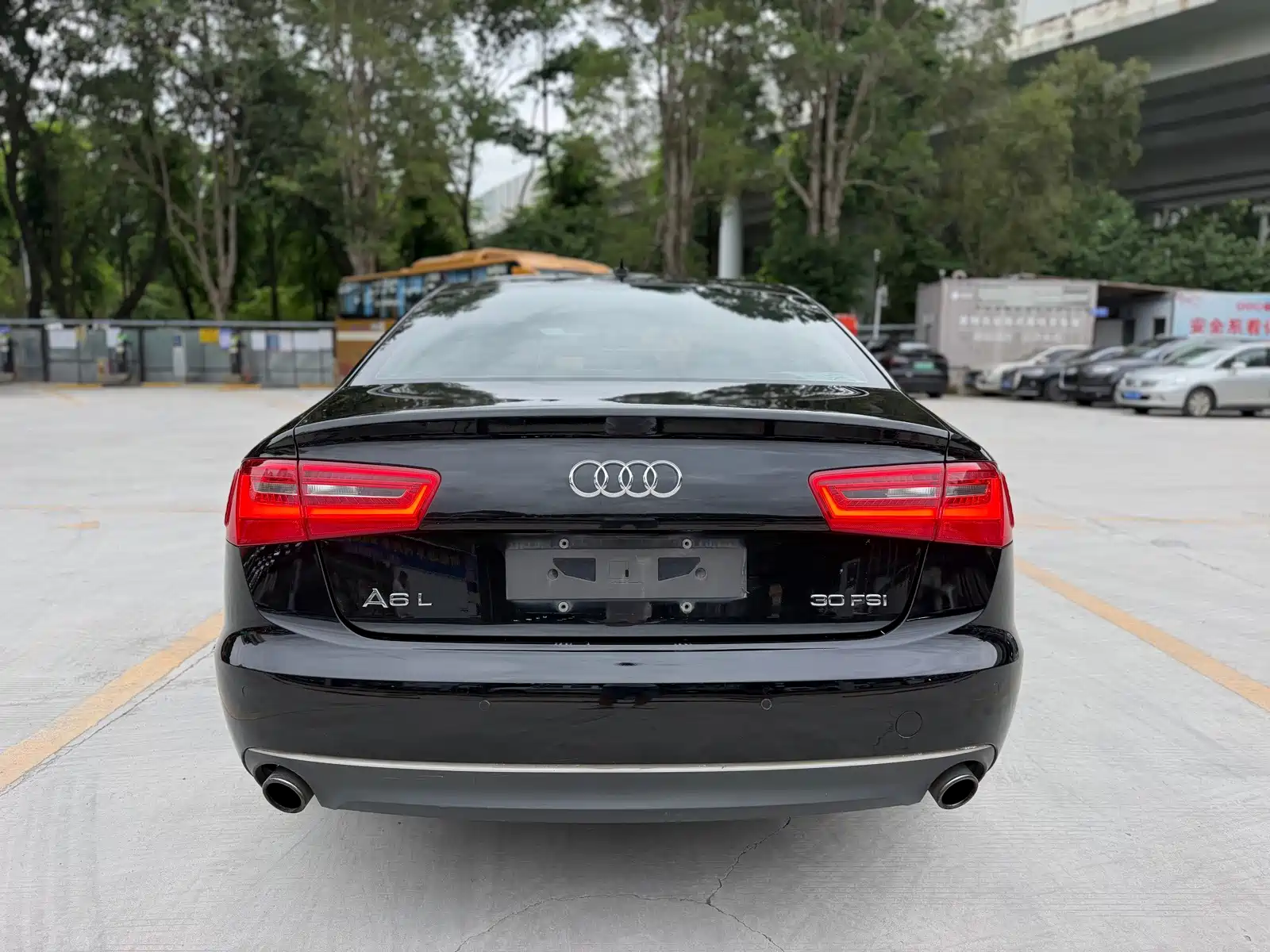 Фото 18 - Audi A6L