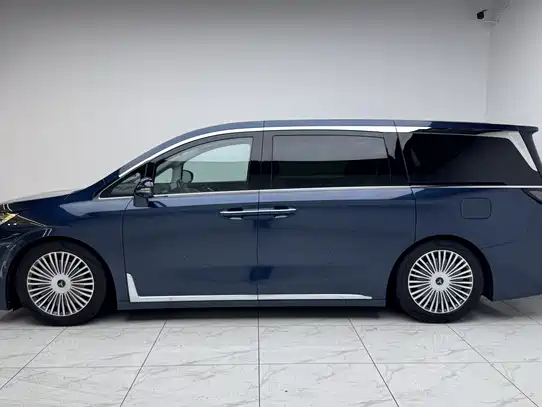 Voyah Auto Voyah Dreamer 2025 PHEV AWD Flagship Kunpeng Edition фото 2