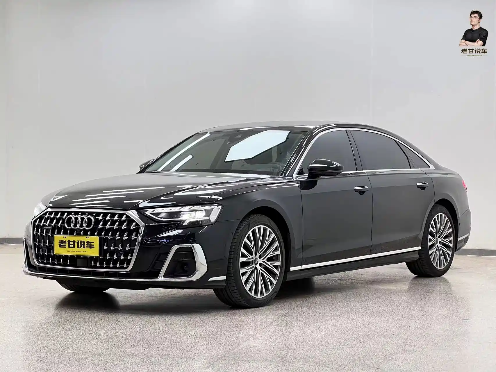 Фото 2 - Audi A8