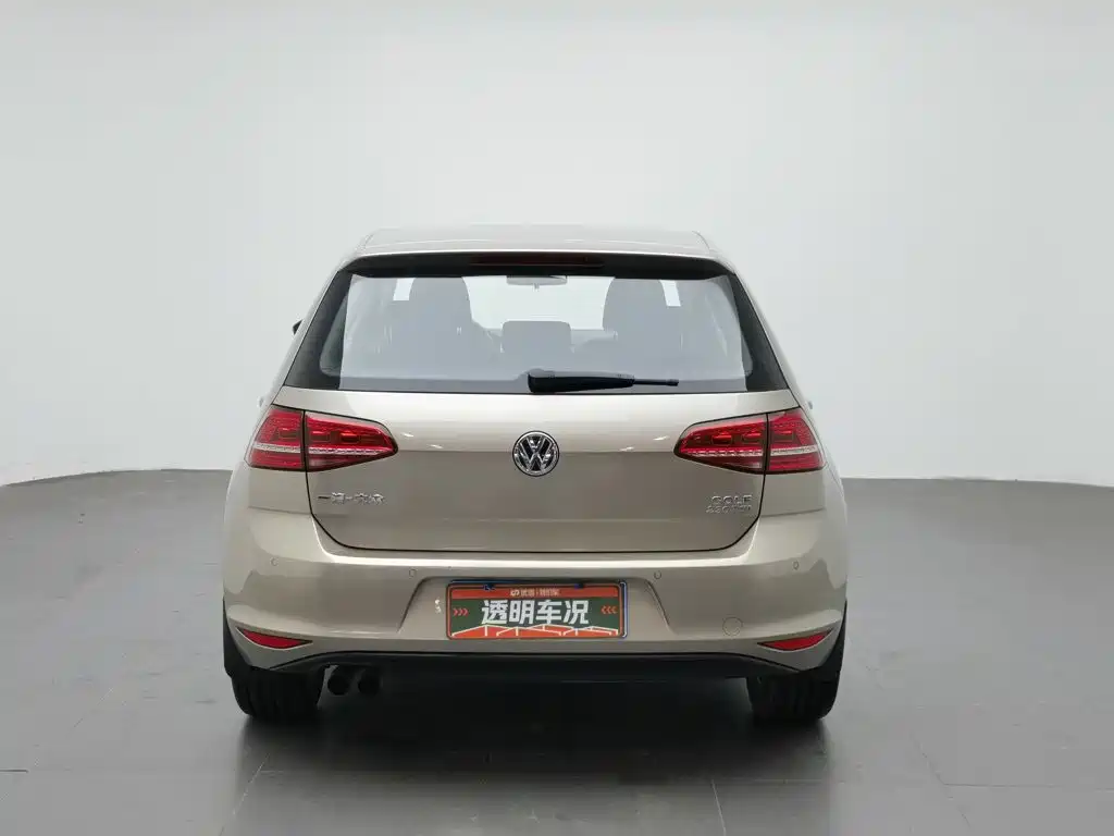 Photo 4 - Volkswagen Golf