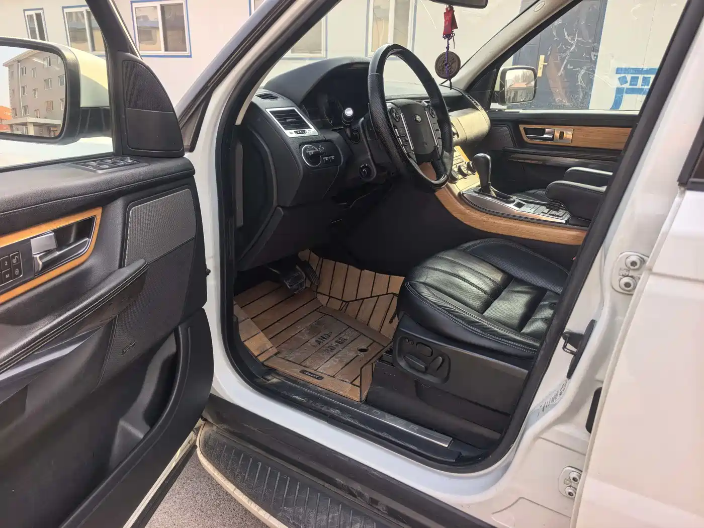 Land Rover Range Rover Sport 2012 5.0 NA V8 HSE фото 7