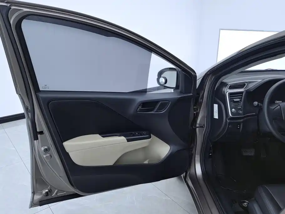 Honda Greiz 2018 2016 1.5L CVT Classic Edition