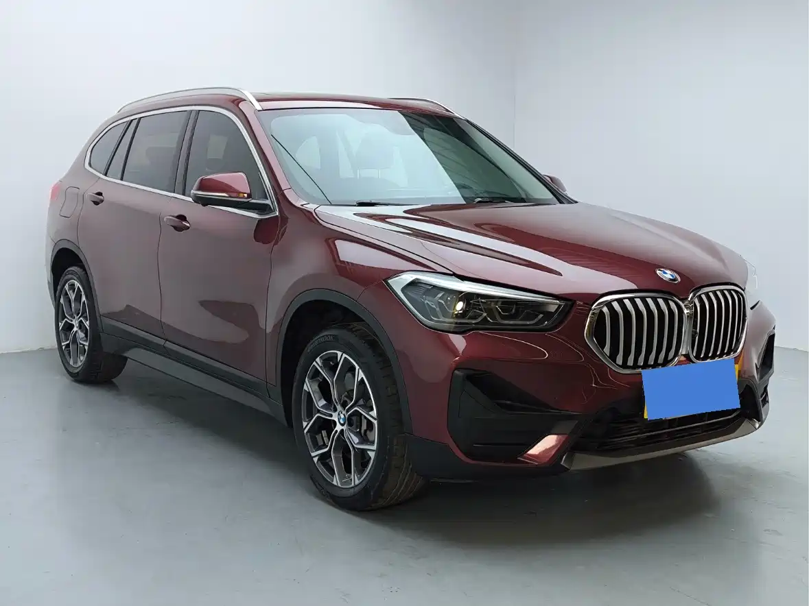 BMW X1 2021 sDrive25Li Leading фото 3