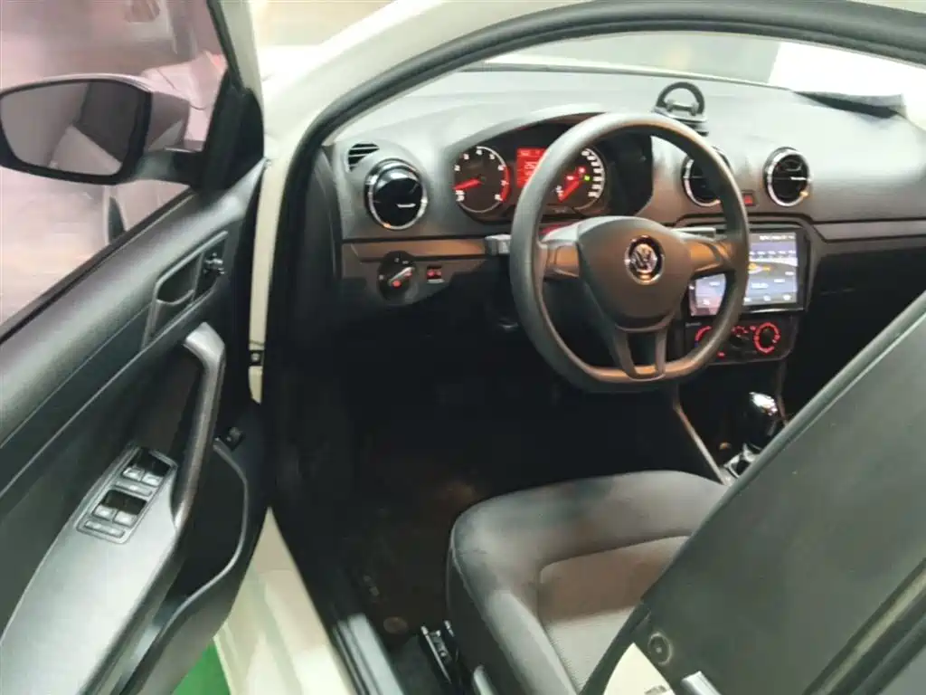 Volkswagen Jetta 2017 1.5L Automatic Fashion фото 16