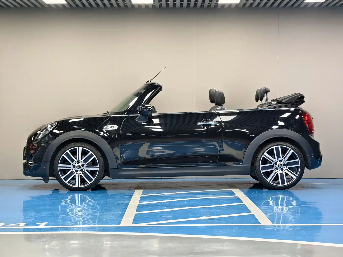 MINI 2021 2.0T COOPER S CABRIO Caribbean Blue Collector's Edition фото 4