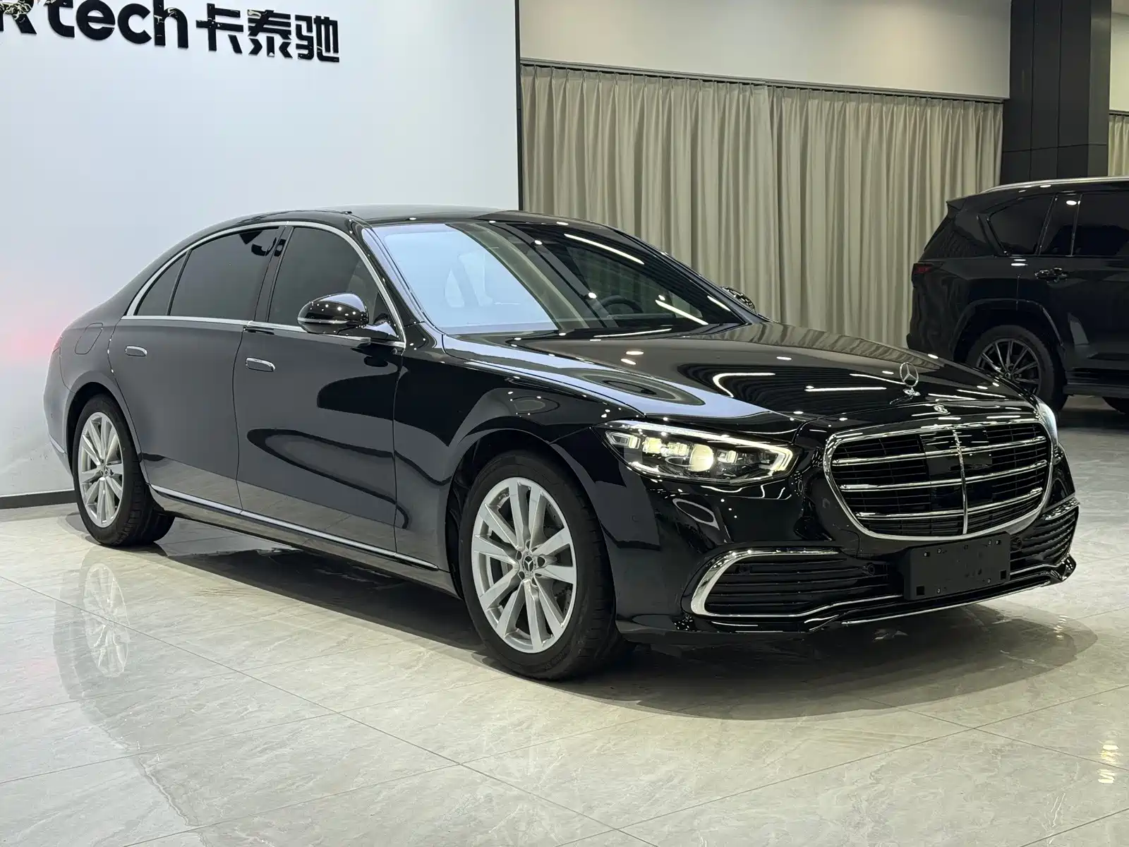 Фото 3 - Mercedes-Benz S-Class