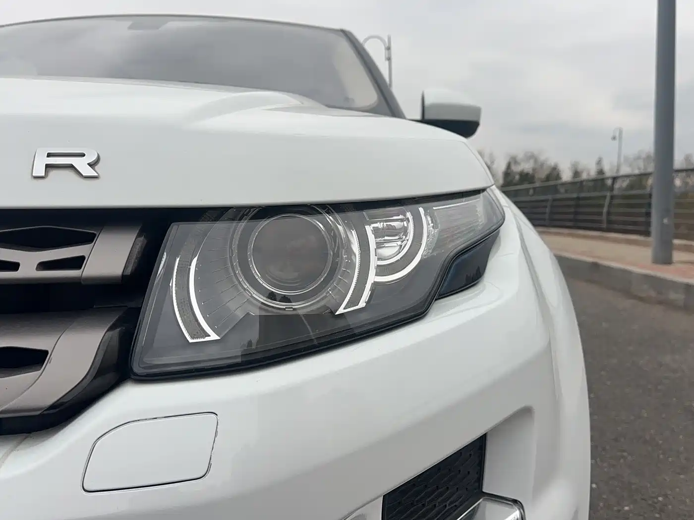 Land Rover Range Rover Evoque 2015 2.0T 5-Door Intelligent Edition фото 27