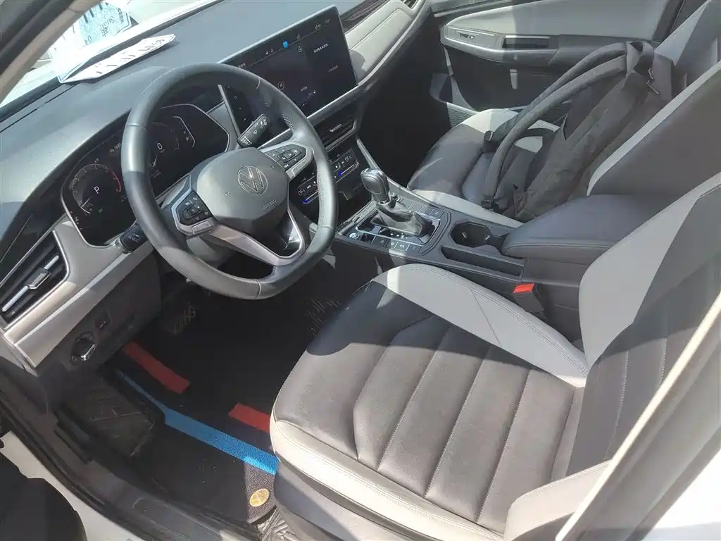 Volkswagen Bora 2023 300TSI DSG Premium Edition фото 11