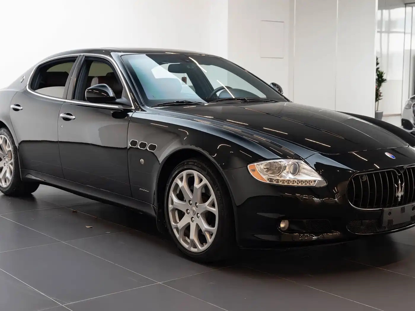 Maserati Quattroporte 2013 2010 4.2L Elite Edition