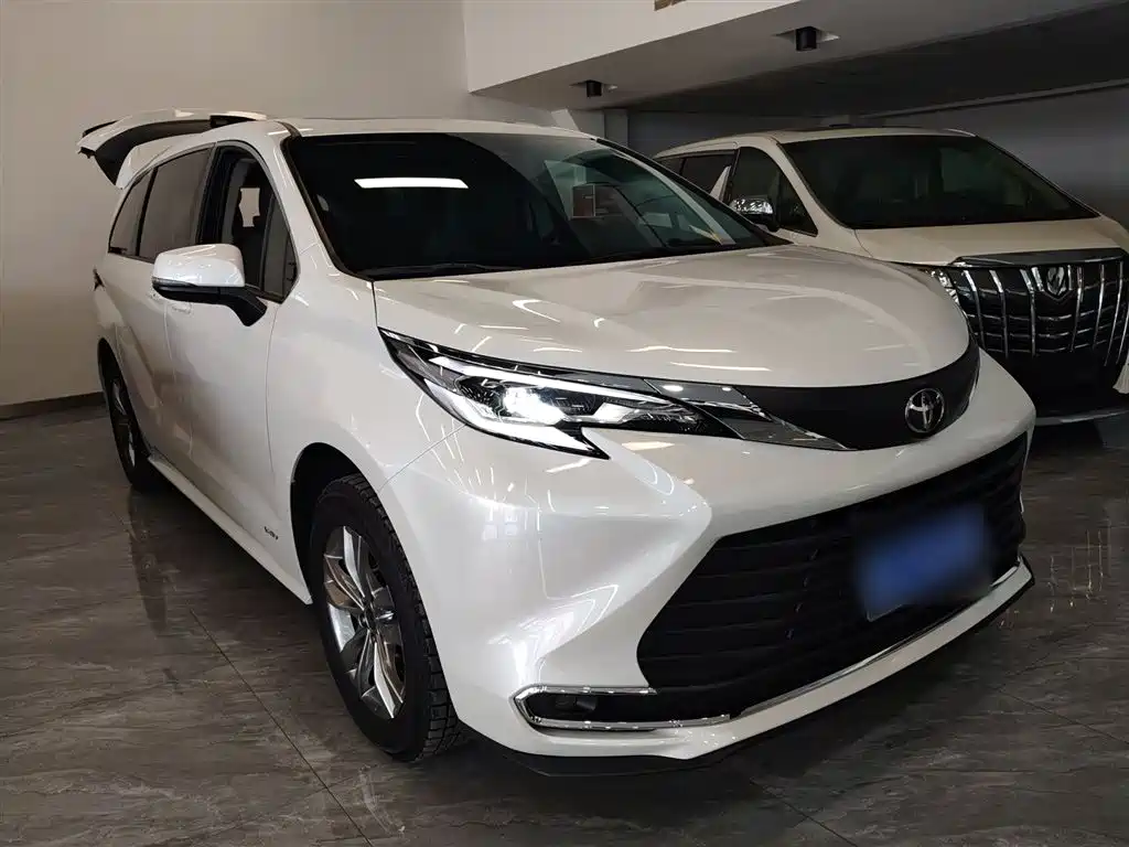 Toyota Sienna 2024 2.5L Hybrid Comfort Edition фото 22
